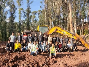 �ھ����ѵ��